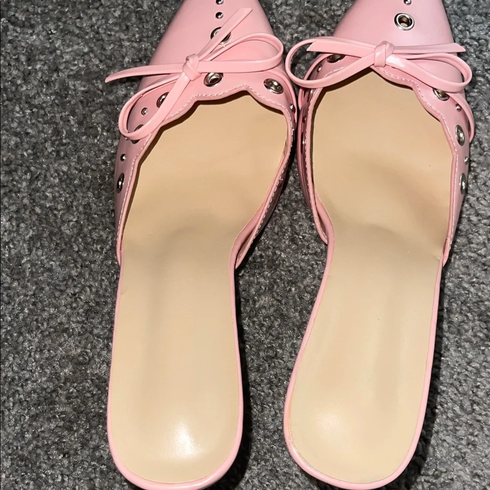 Elegant Pink Women's Heels - Picture 4 of 4